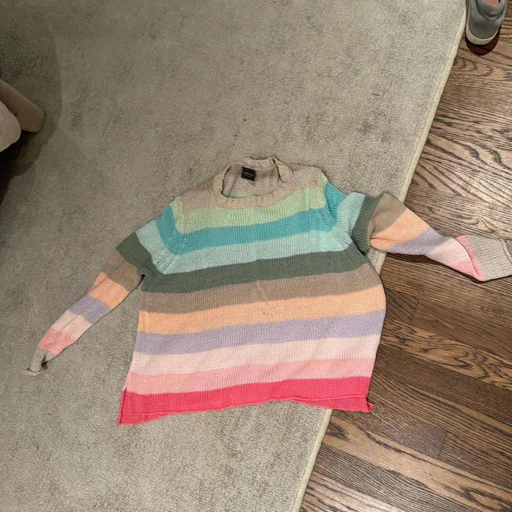 Cute summer sweater!